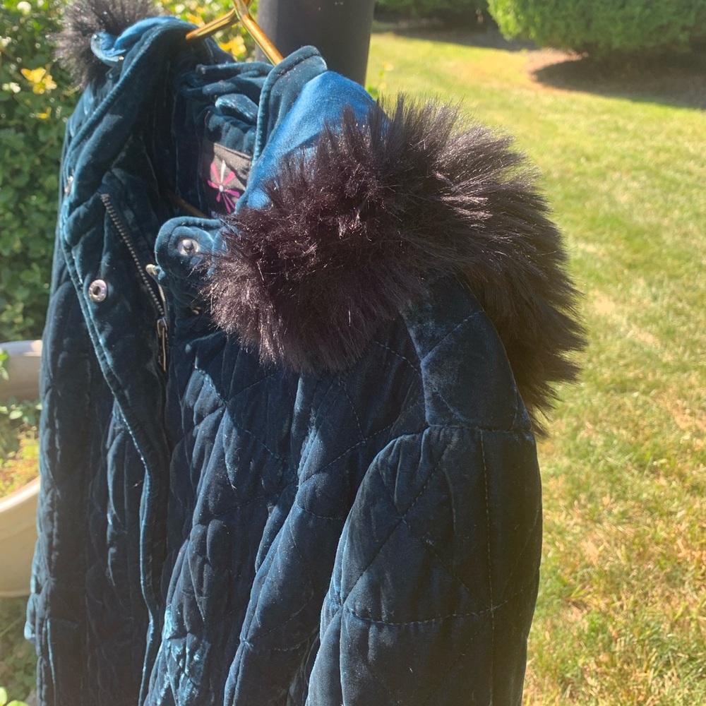 Women's Quilted velvet coat with Faux Fur Trim - Teal